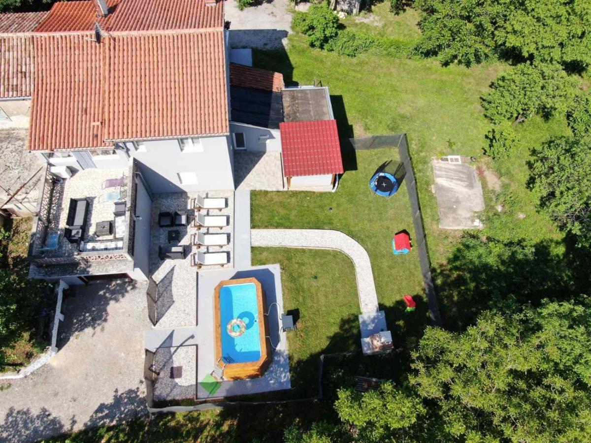 Apartman Goga With Pool And Jacuzzi Лабин Экстерьер фото